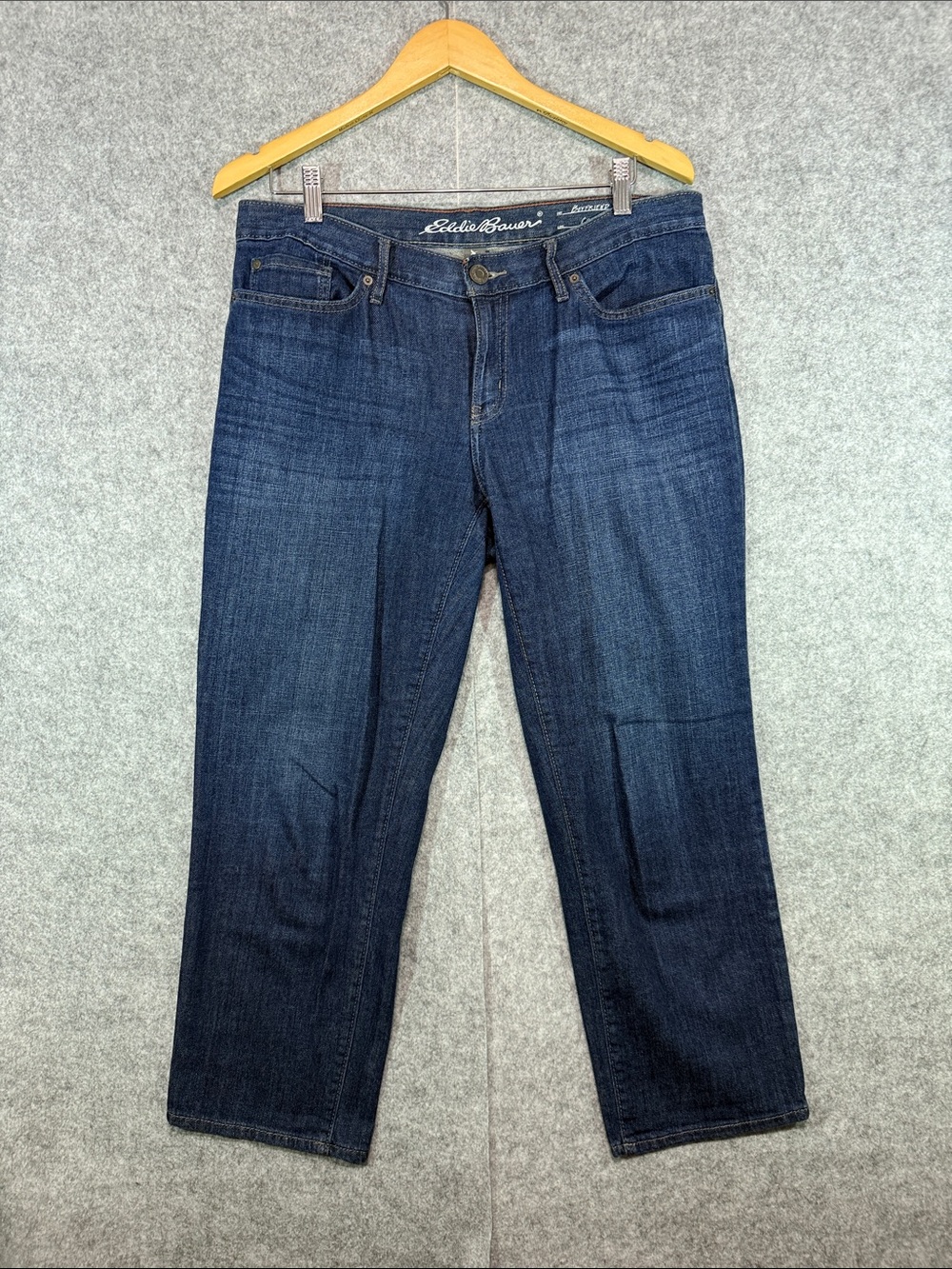 Eddie Bauer Boyfriend Crop Jeans - Womens 10 - Dark Wash Indigo Classic Basics